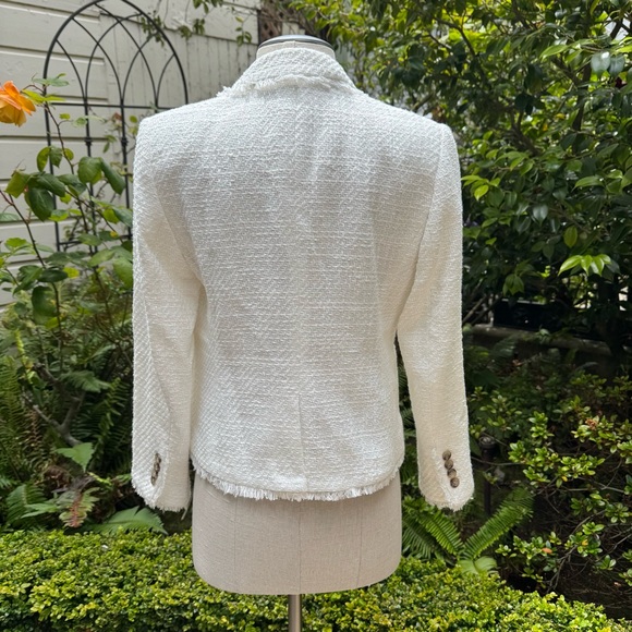 Ann Taylor The Newberry Blazer in Fringe Tweed White Sz 2 - Picture 3 of 11